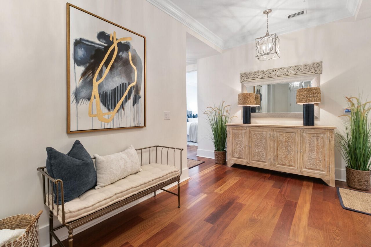 136 Fairbanks Oak Alley Photo 7