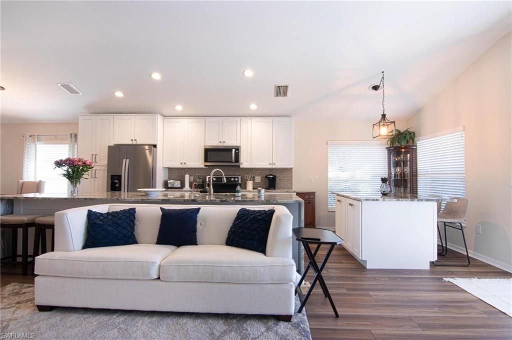 2520 Belleville Ct, Cape Coral, FL 33991 Photo