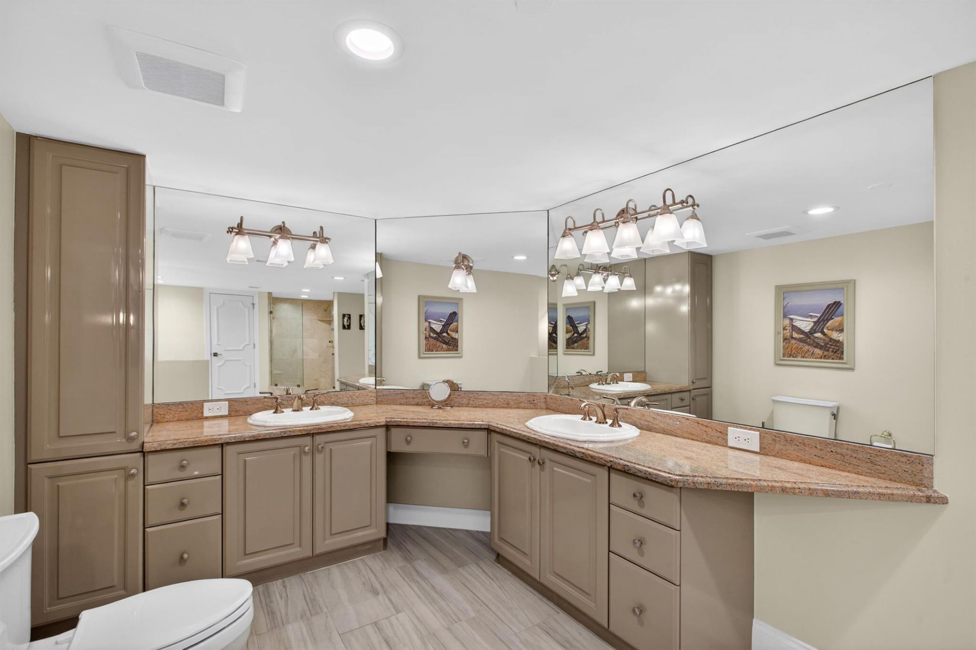 4050 N Ocean Drive, Unit 301, Riviera Beach, FL 33404 Photo