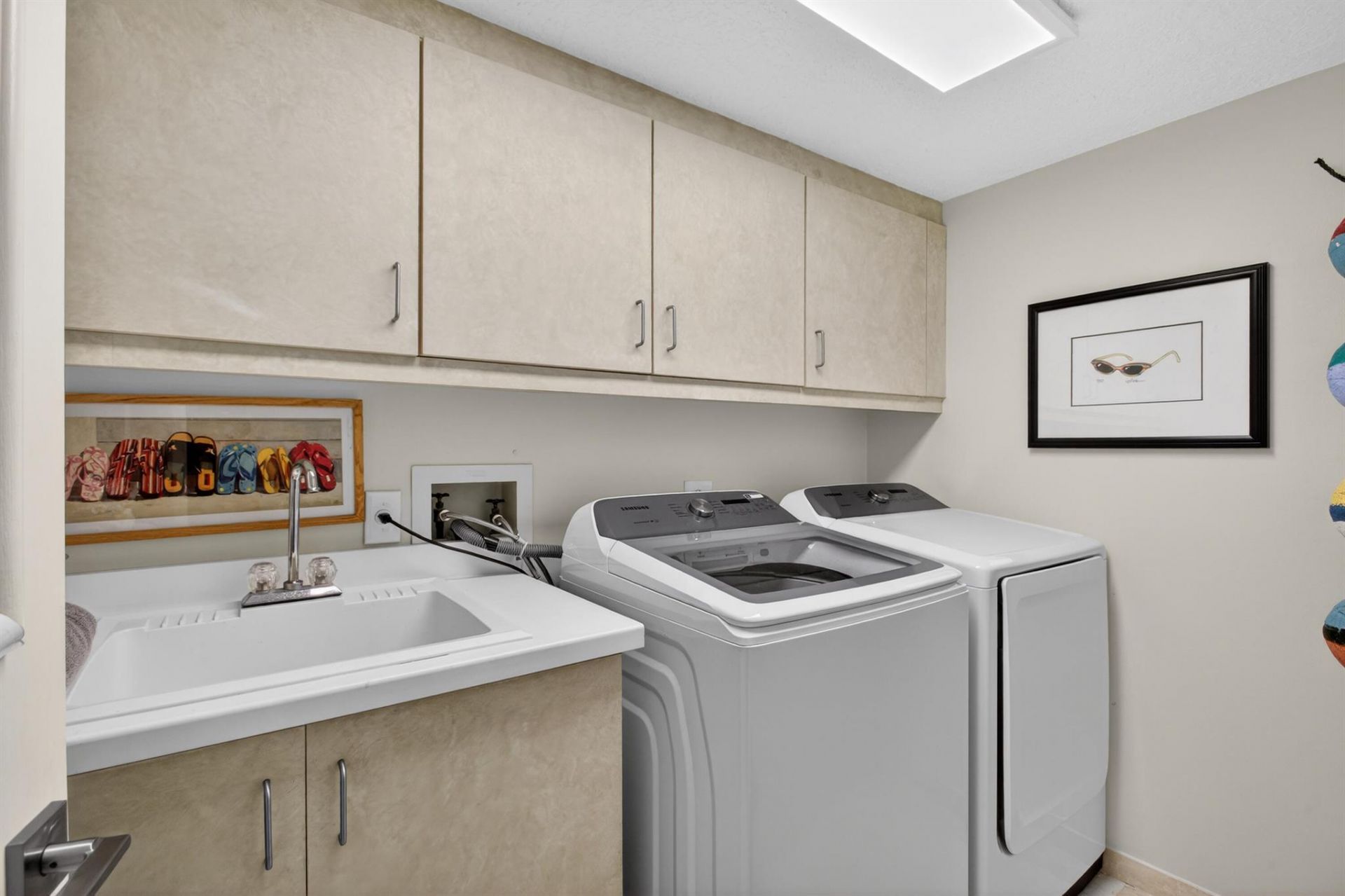 4050 N Ocean Drive, Unit 301, Riviera Beach, FL 33404 Photo