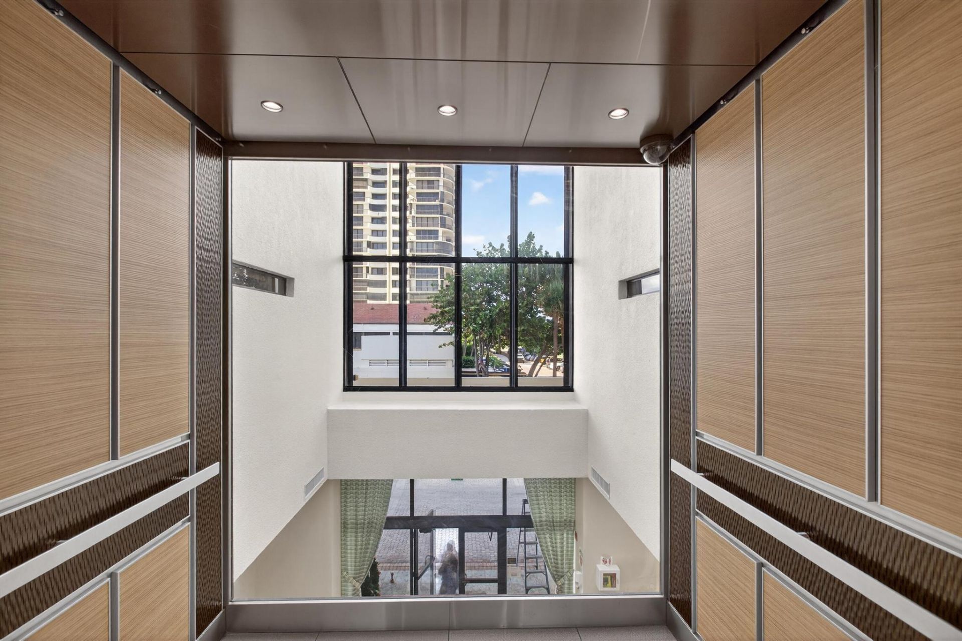 4050 N Ocean Drive, Unit 301, Riviera Beach, FL 33404 Photo