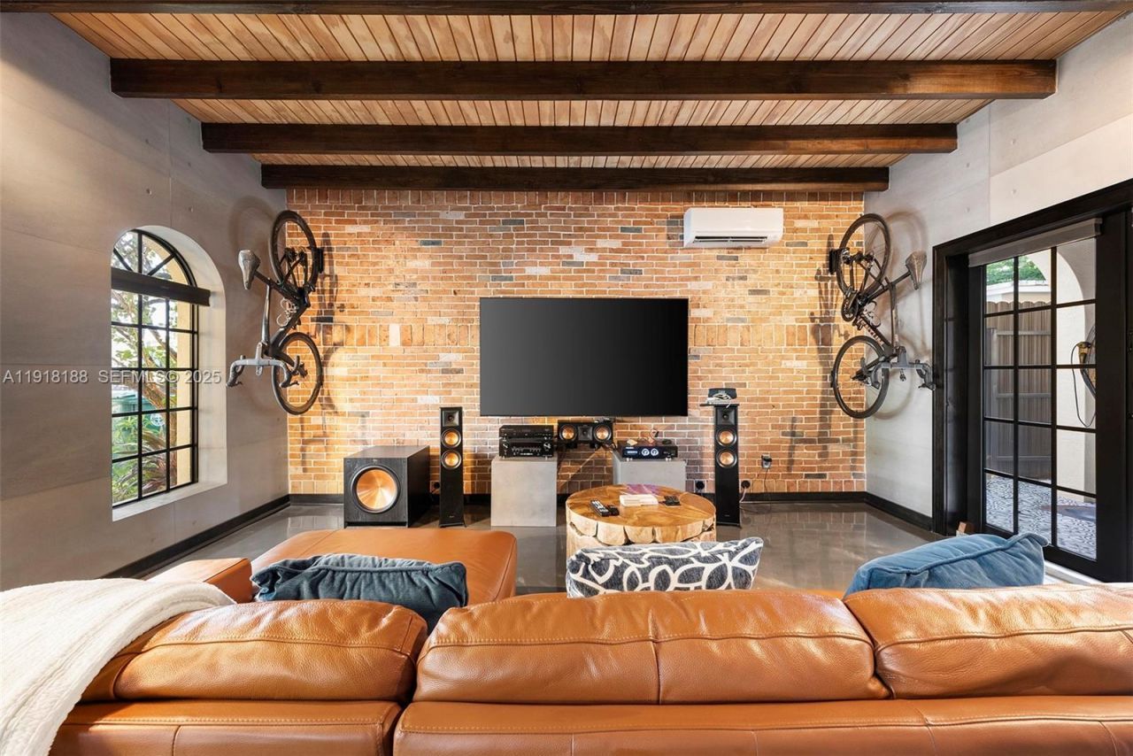 1650 SW 16th St, Miami, FL 33145 Photo