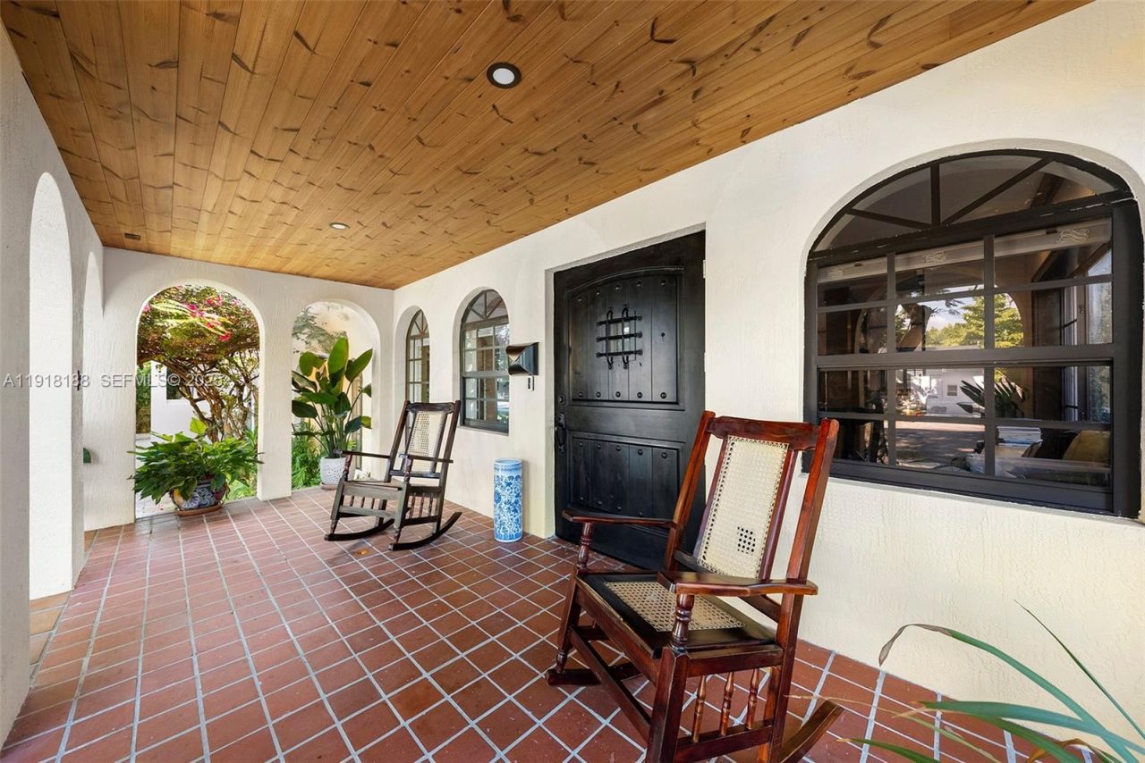 1650 SW 16th St, Miami, FL 33145 Photo