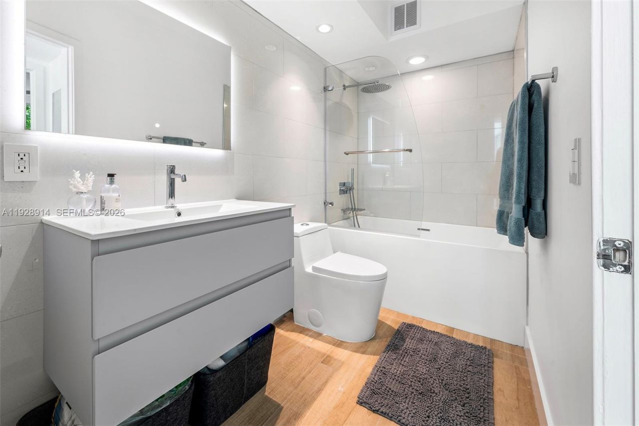 221 Jefferson Ave, Unit 2, Miami Beach, FL 33139 Photo