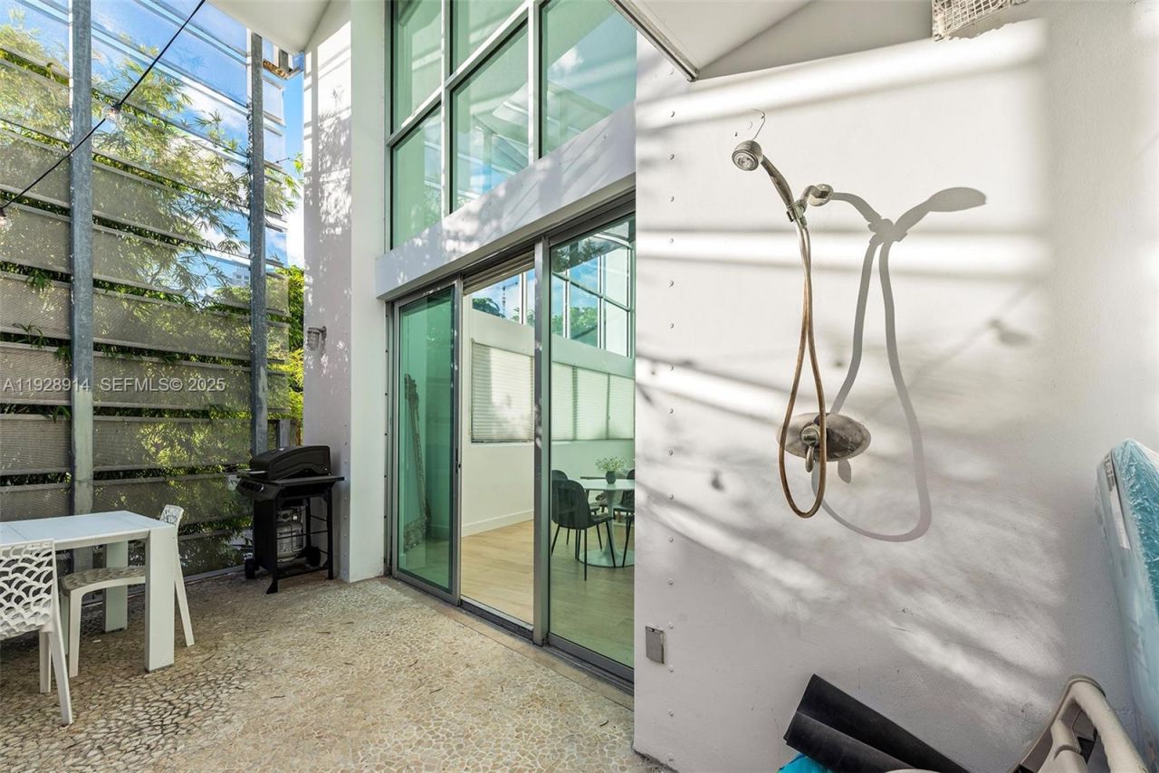 221 Jefferson Ave, Unit 2, Miami Beach, FL 33139 Photo