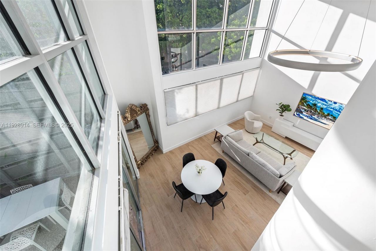 221 Jefferson Ave, Unit 2, Miami Beach, FL 33139 Photo