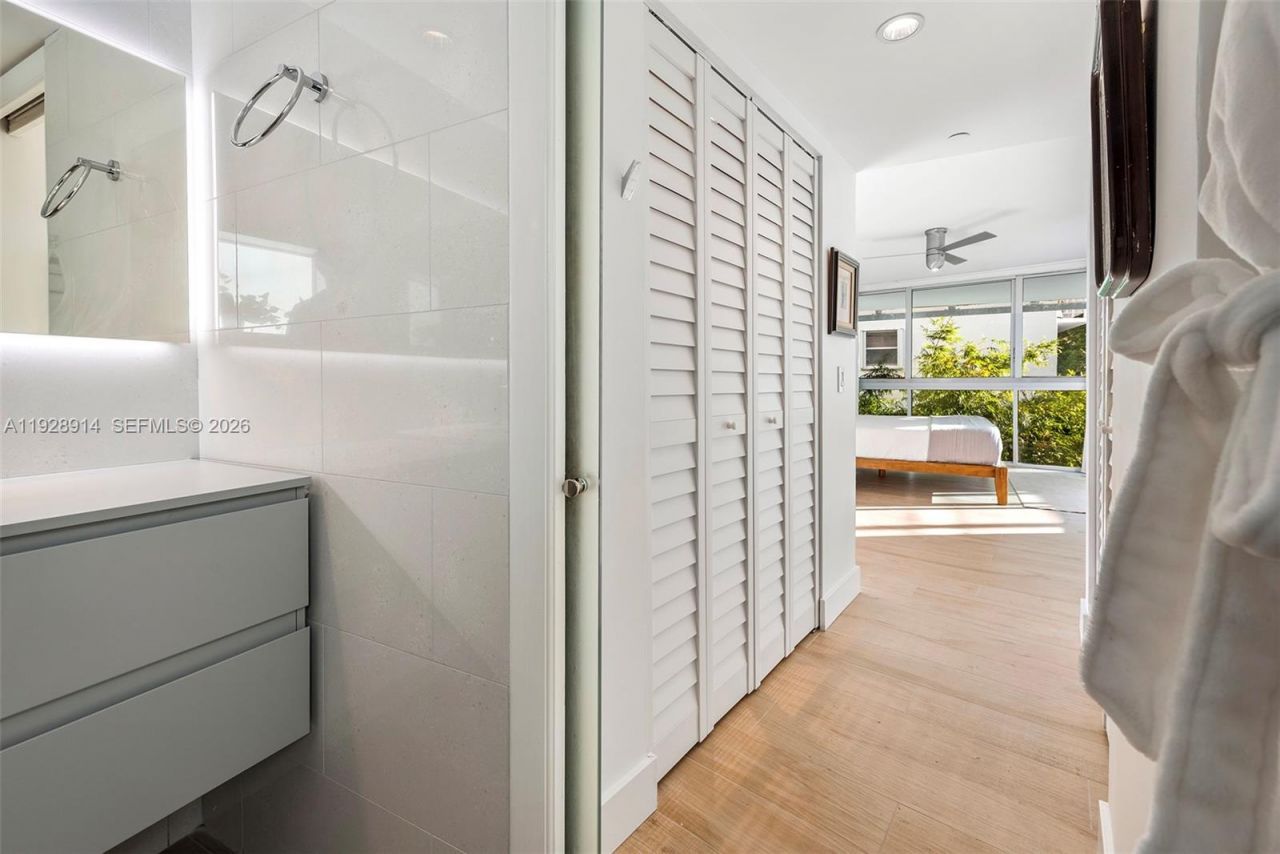 221 Jefferson Ave, Unit 2, Miami Beach, FL 33139 Photo