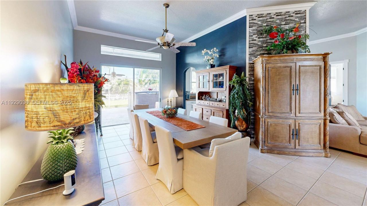 2835 Fairways Dr, Homestead, FL 33035 Photo