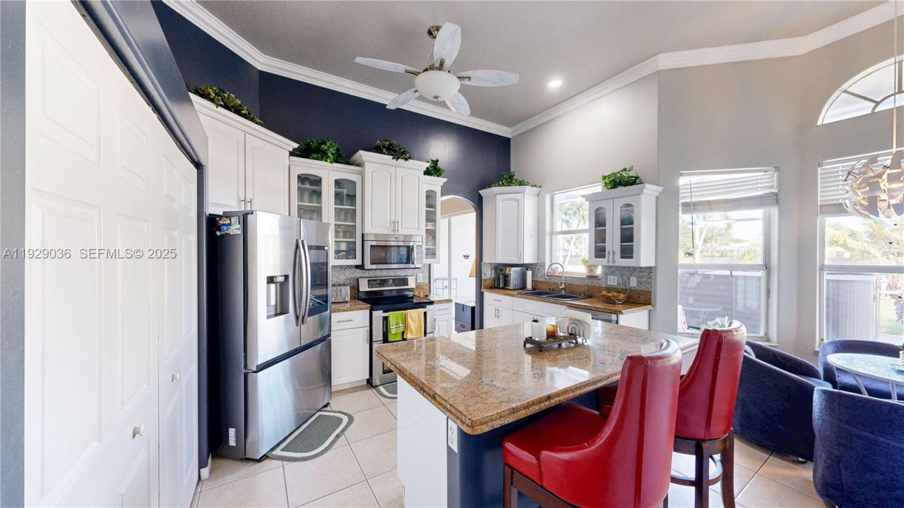 2835 Fairways Dr, Homestead, FL 33035 Photo