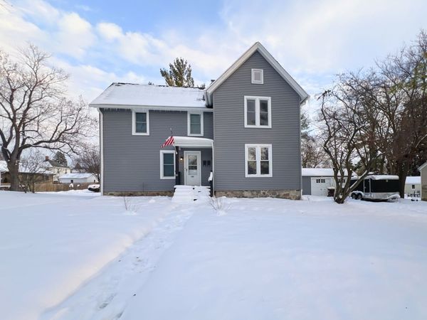 721 Dean Street, Unit 2, Woodstock, IL 60098