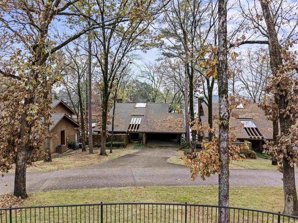 200 Discovery Bay Lane, Hot Springs, AR 71913