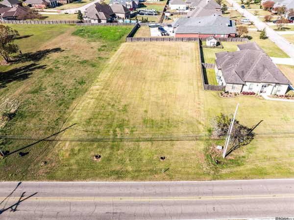 1644 Main St, Laplace, LA 70068