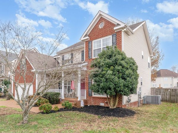 2261 Dewey Dr, Spring Hill, TN 37174