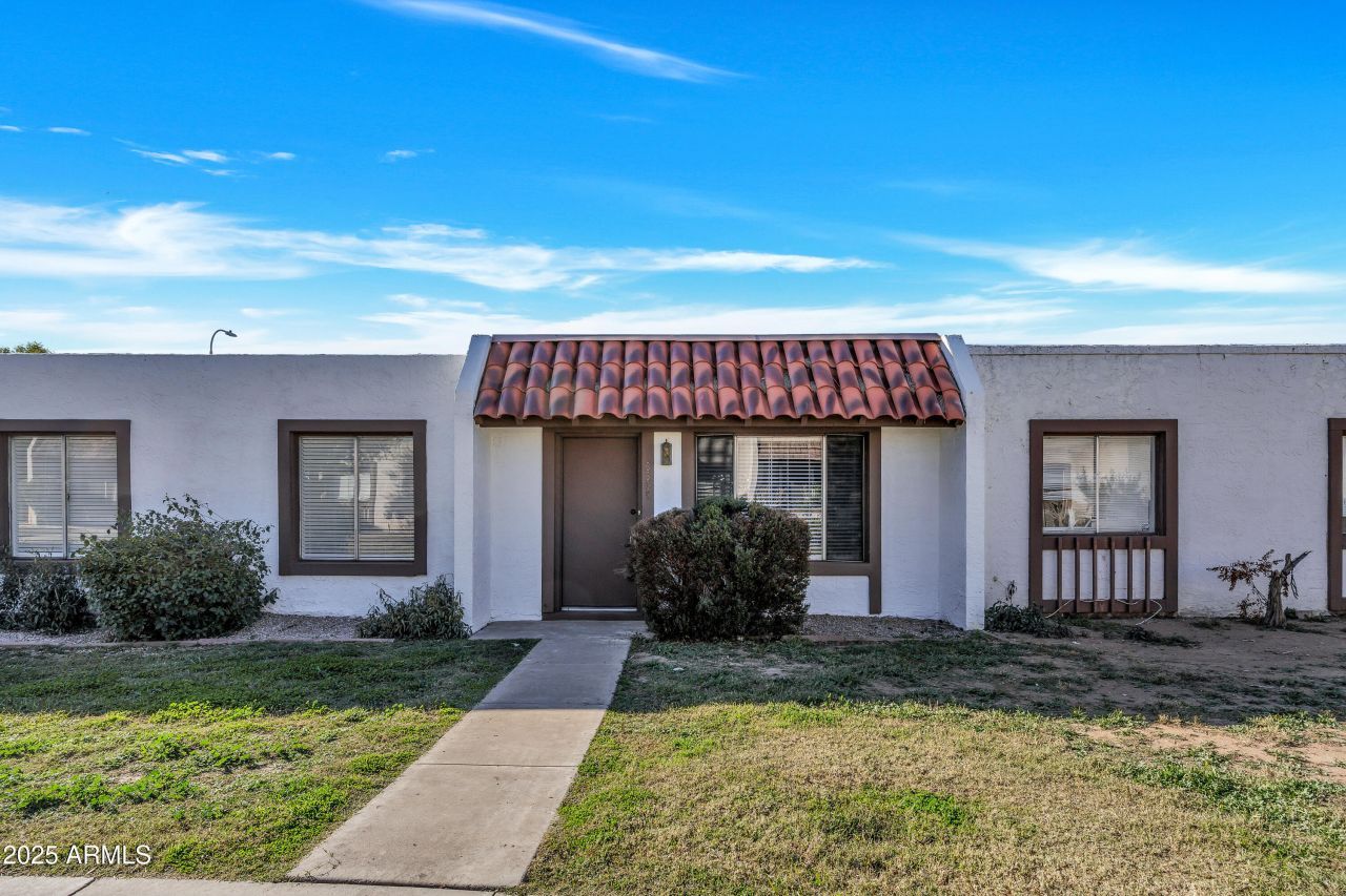 6605 N 46th Lane, Glendale, AZ 85301 Main Photo