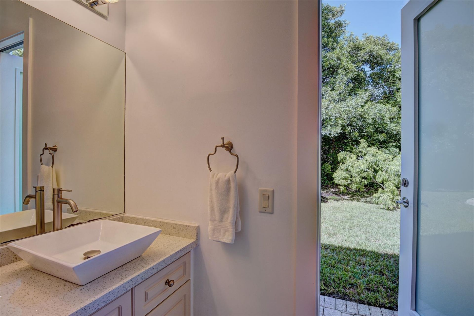 1125 E Waterside Circle, Weston, FL 33327 Photo