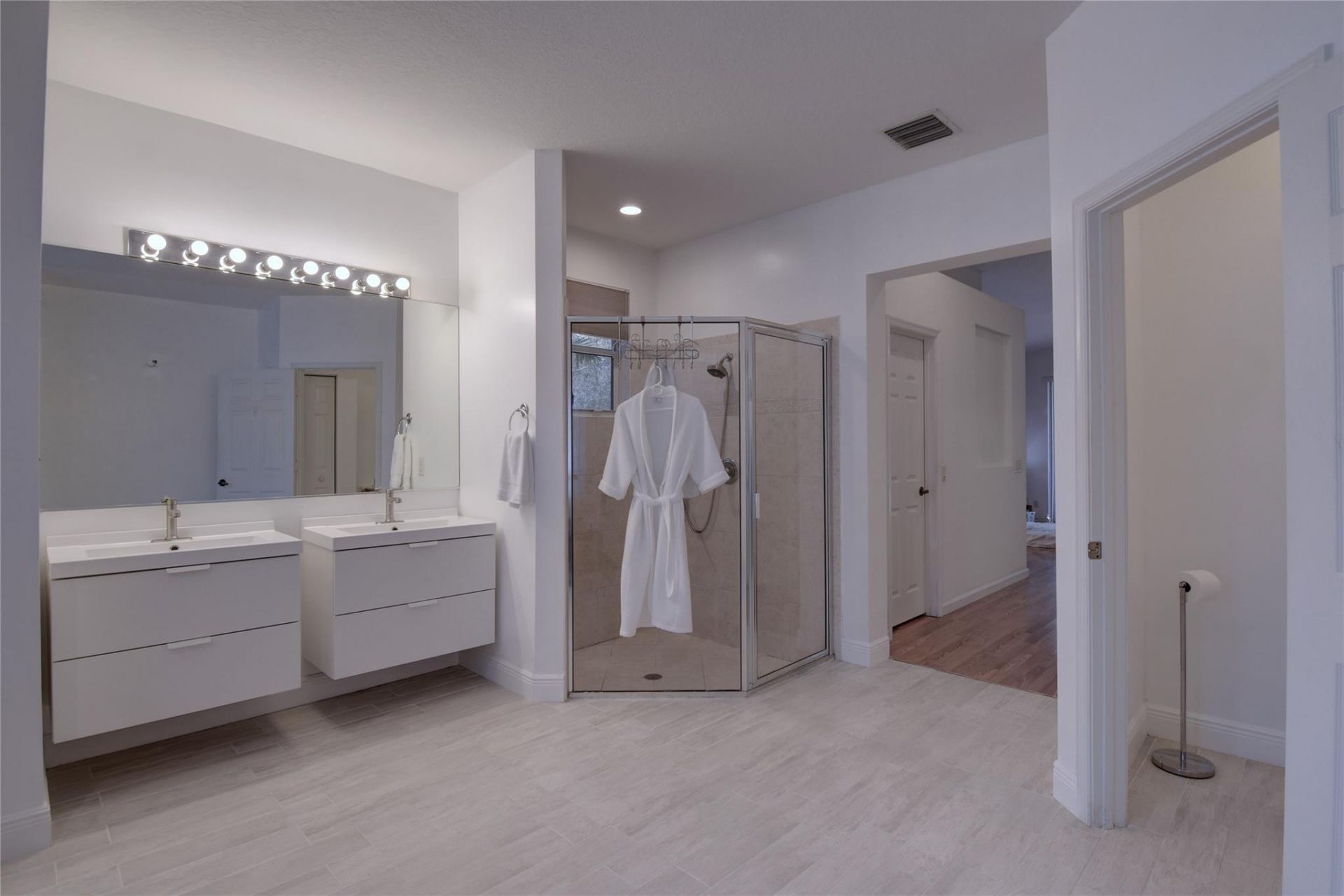 1125 E Waterside Circle, Weston, FL 33327 Photo