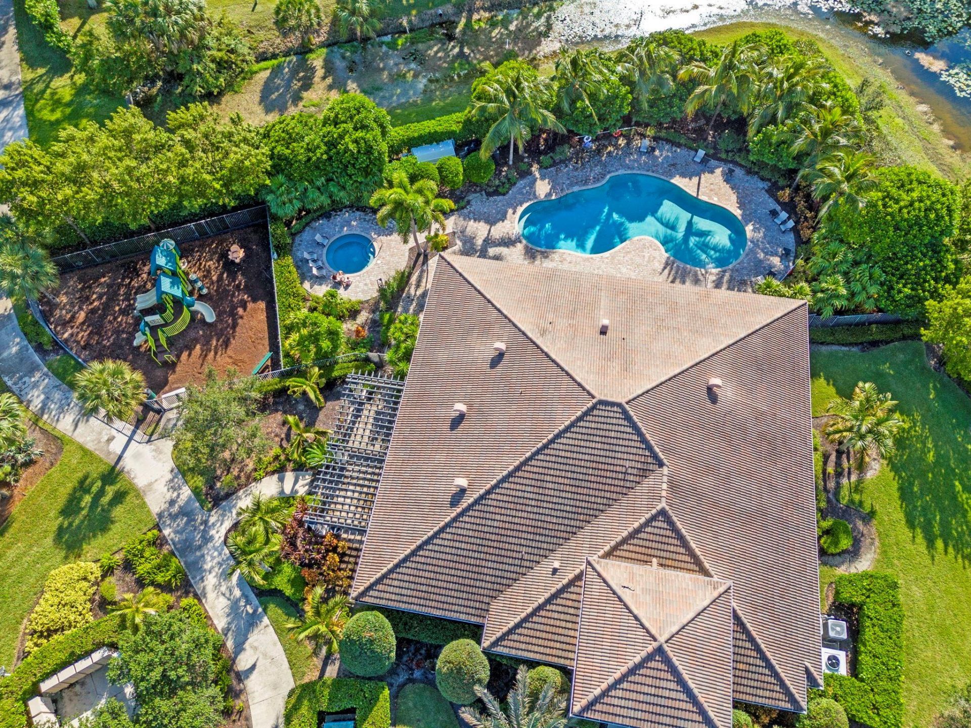 8870 NW 37th Dr, Coral Springs, FL 33065 Photo