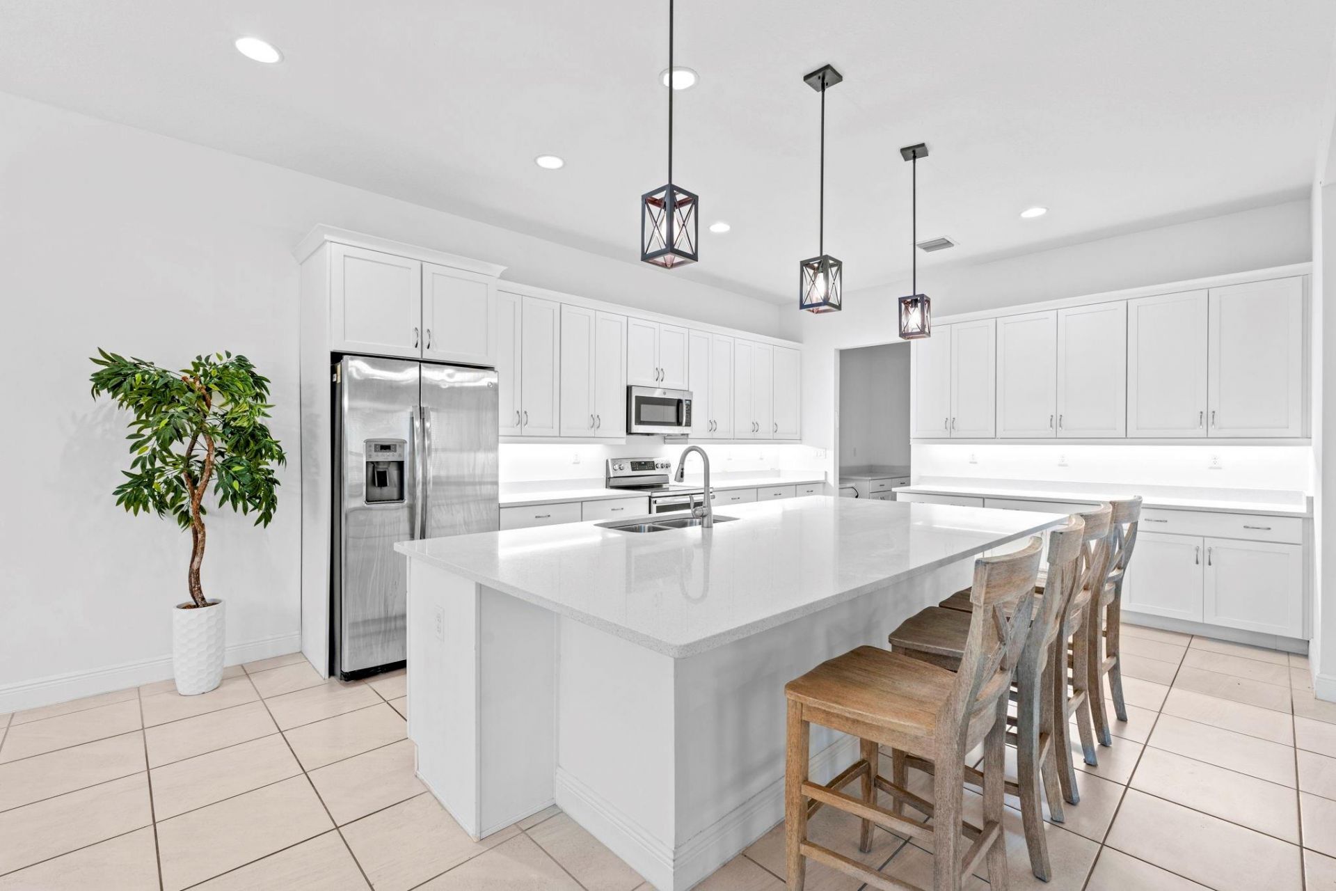 8870 NW 37th Dr, Coral Springs, FL 33065 Photo