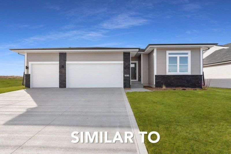 4606 Aldrin Avenue Ames, IA 50014