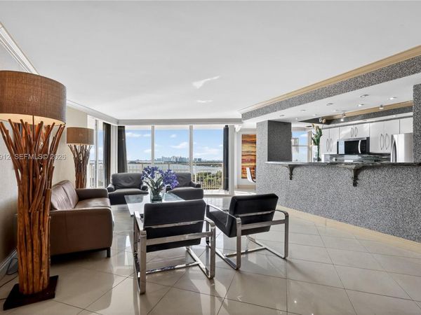 4000 Towerside Ter, Unit 1612, Miami, FL 33138