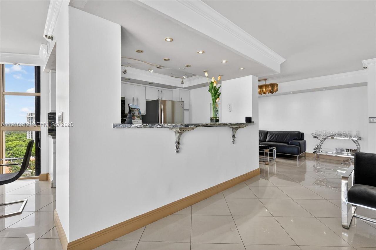 4000 Towerside Ter, Unit 1612, Miami, FL 33138 Photo