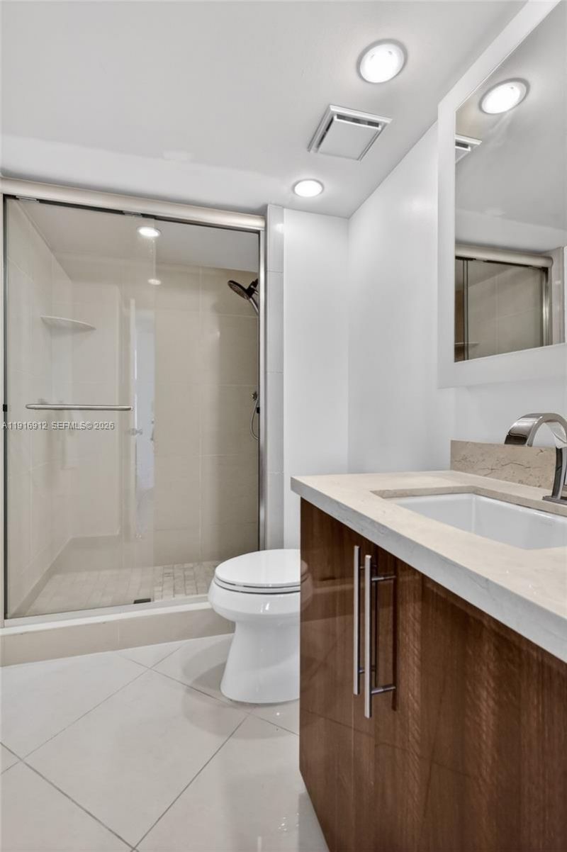 4000 Towerside Ter, Unit 1612, Miami, FL 33138 Photo