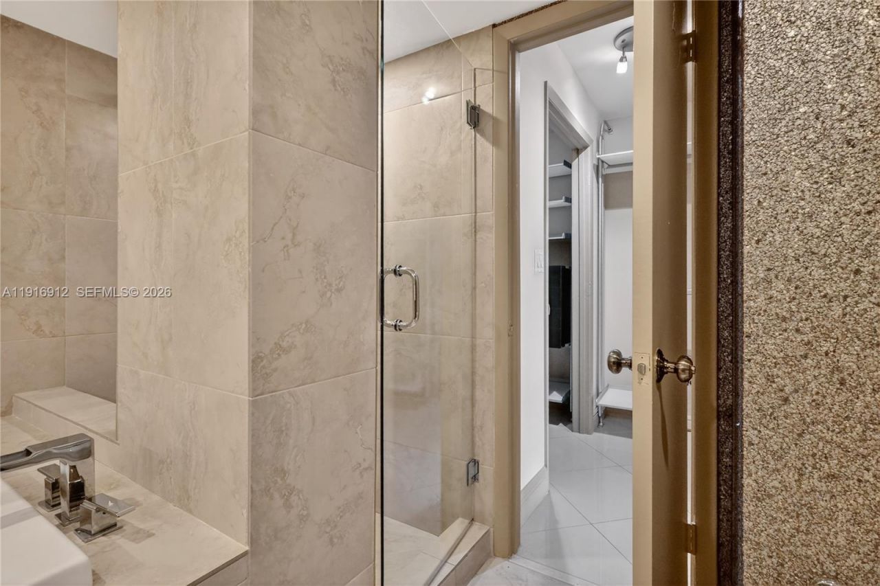 4000 Towerside Ter, Unit 1612, Miami, FL 33138 Photo