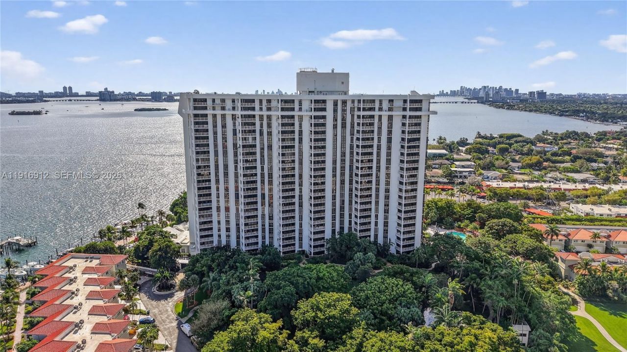 4000 Towerside Ter, Unit 1612, Miami, FL 33138 Photo