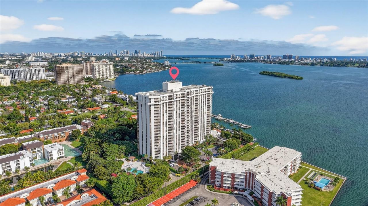 4000 Towerside Ter, Unit 1612, Miami, FL 33138 Photo