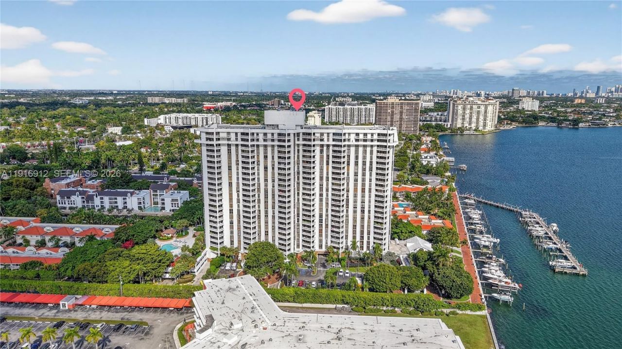 4000 Towerside Ter, Unit 1612, Miami, FL 33138 Photo