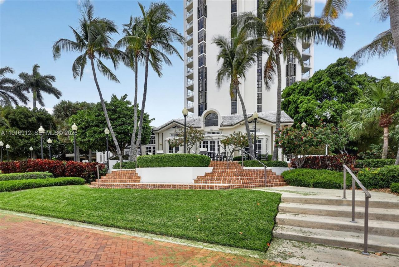 4000 Towerside Ter, Unit 1612, Miami, FL 33138 Photo