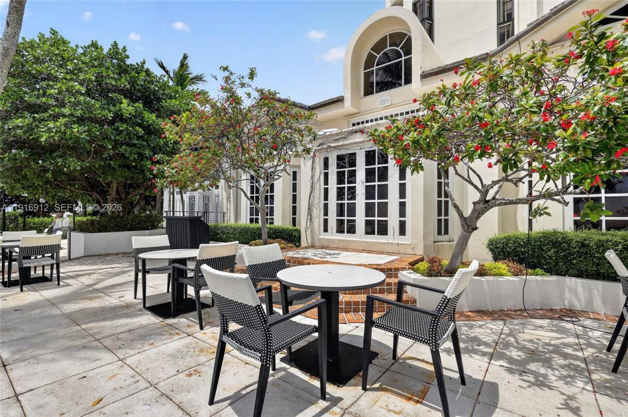 4000 Towerside Ter, Unit 1612, Miami, FL 33138 Photo
