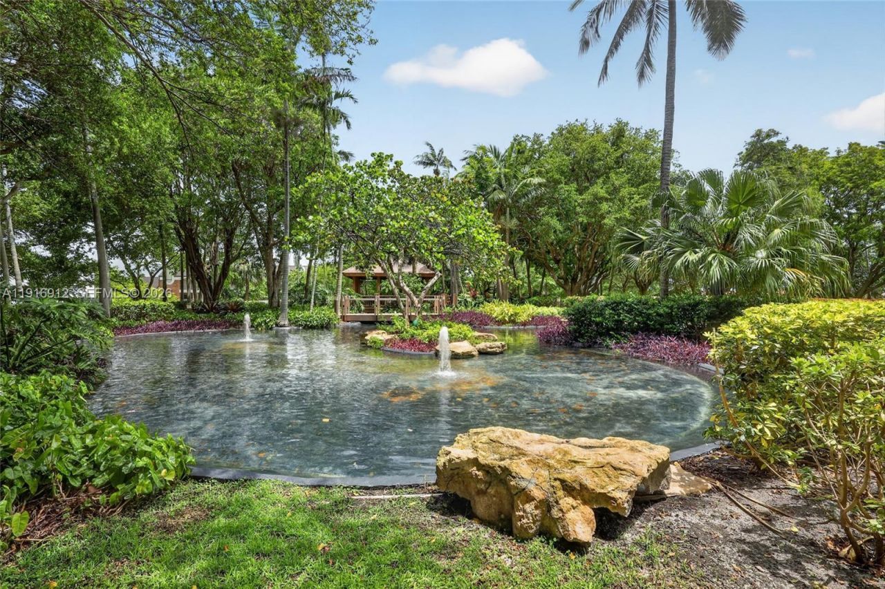 4000 Towerside Ter, Unit 1612, Miami, FL 33138 Photo