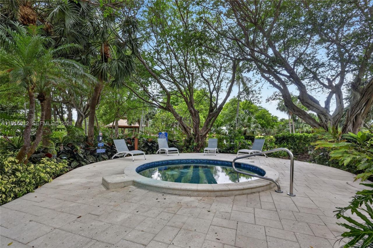 4000 Towerside Ter, Unit 1612, Miami, FL 33138 Photo
