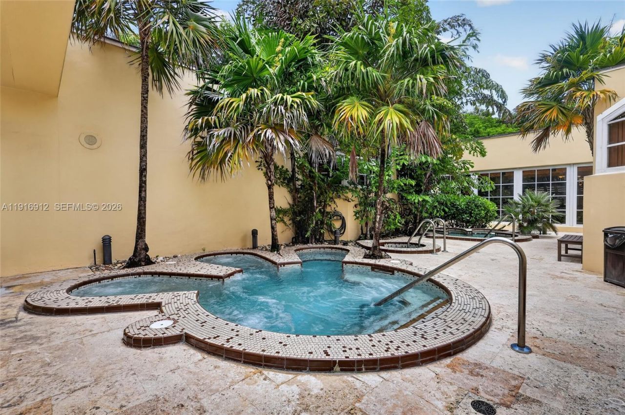 4000 Towerside Ter, Unit 1612, Miami, FL 33138 Photo