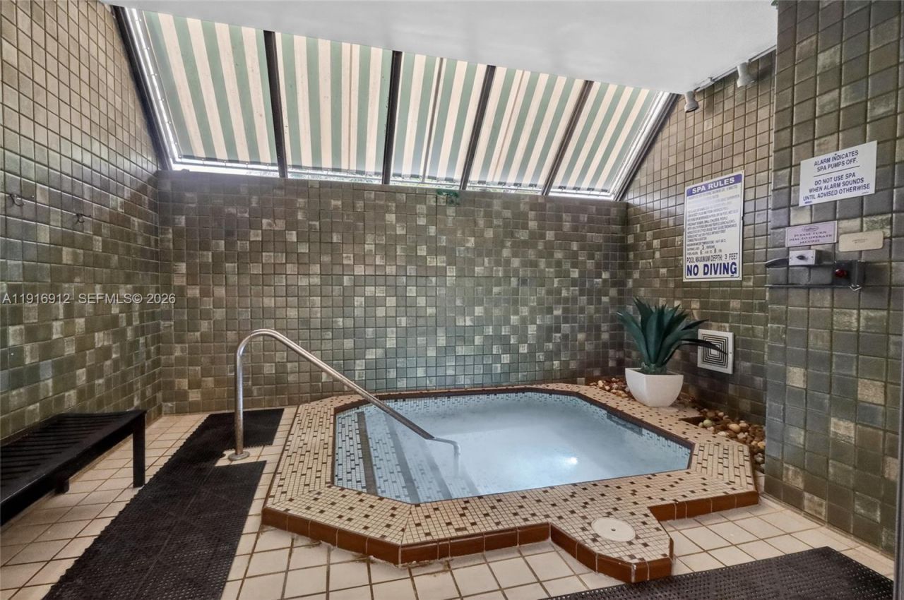 4000 Towerside Ter, Unit 1612, Miami, FL 33138 Photo