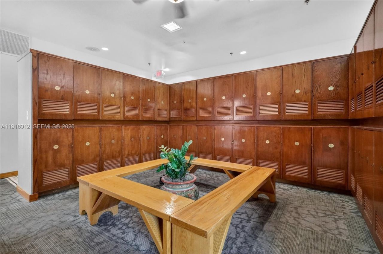 4000 Towerside Ter, Unit 1612, Miami, FL 33138 Photo