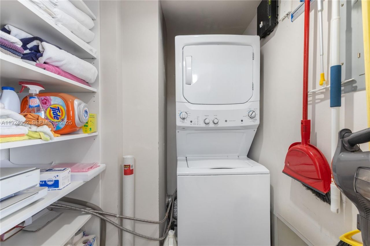 1330 West Ave, Unit 1712, Miami Beach, FL 33139 Photo