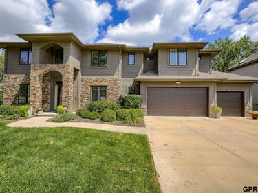 407 S 198th Street, Elkhorn, NE 68022