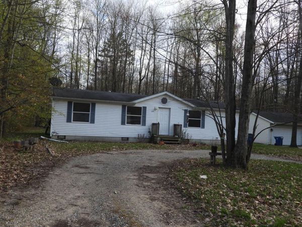 224 Radcliff Drive, Houghton Lake, MI 48629