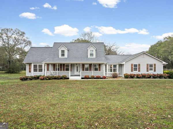 8 Cameron Street, Moreland, GA 30259