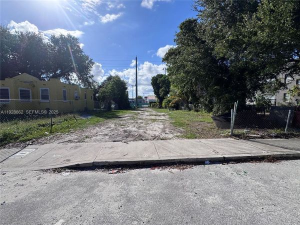 6320 NW 4th Ave, Miami, FL 33150