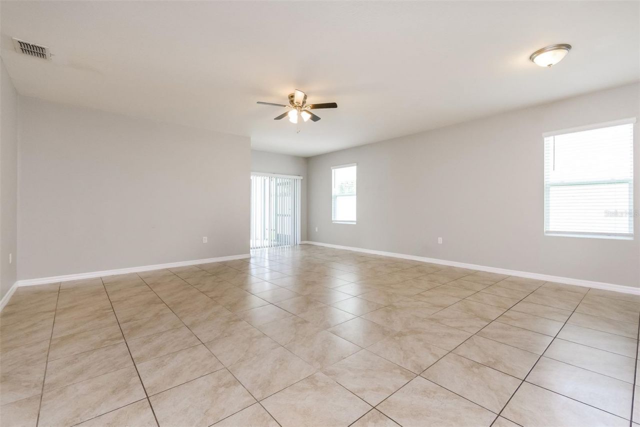 571 Autumn Stream Drive, Auburndale, FL 33823 Photo
