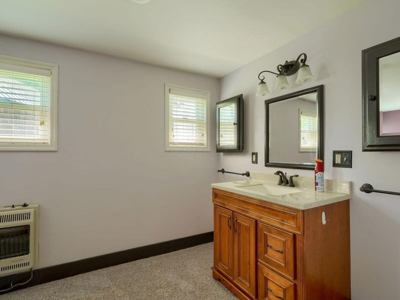 61823 US-50, McArthur, OH 45651 Photo 16