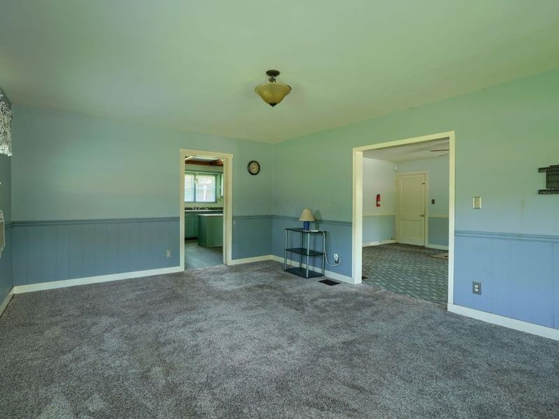 61823 US-50, McArthur, OH 45651 Photo 9