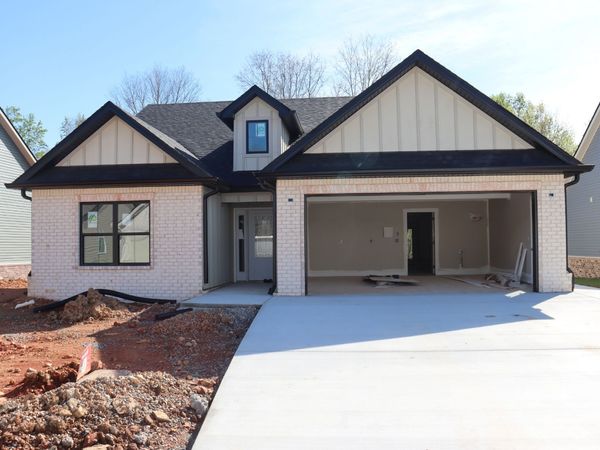 609 Willow Park Dr , Clarksville, TN 37043