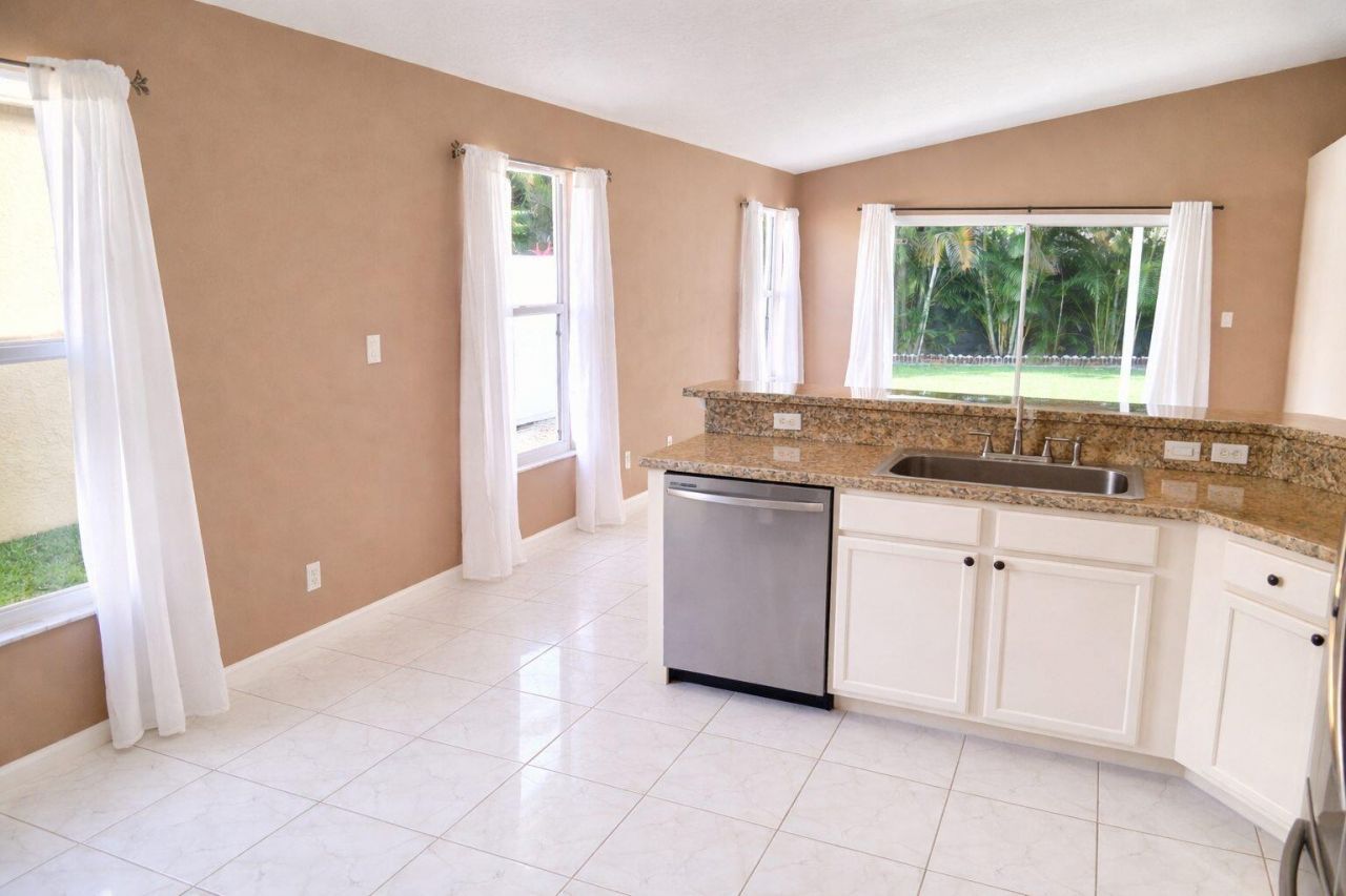 231 Preserve Court, Royal Palm Beach, FL 33411 Photo