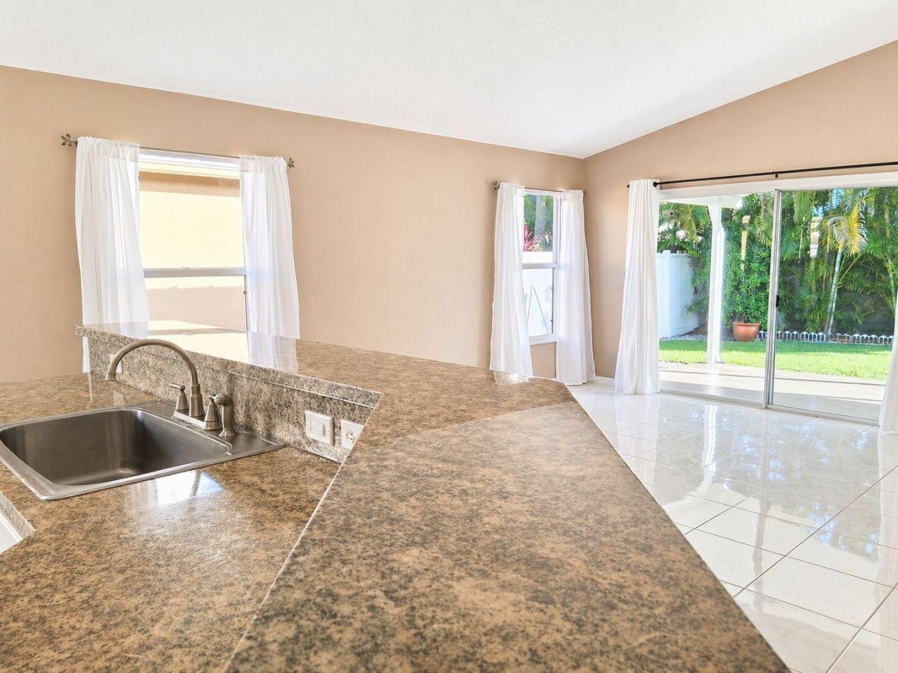 231 Preserve Court, Royal Palm Beach, FL 33411 Photo