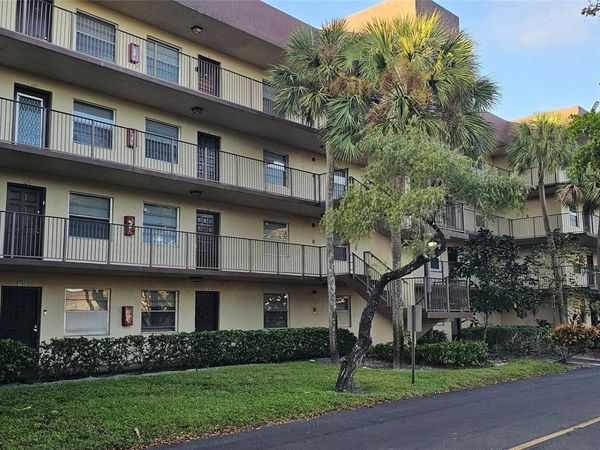 3321 NW 47th Terrace, Unit 125, Lauderdale Lakes, FL 33319