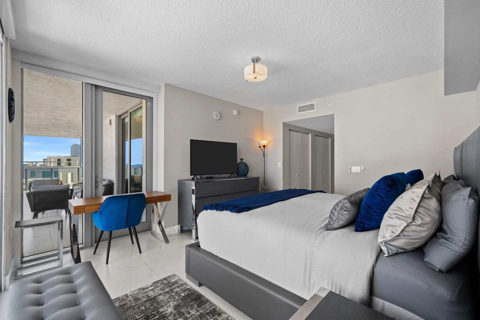 300 Sunny Isles Blvd, Unit 4-2201, Sunny Isles Beach, FL 33160 Photo